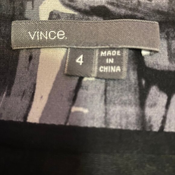 🖤 Vince Abstract Brushstroke Silk Skirt – Size 4 | Luxe Modern Mini - Picture 6 of 7